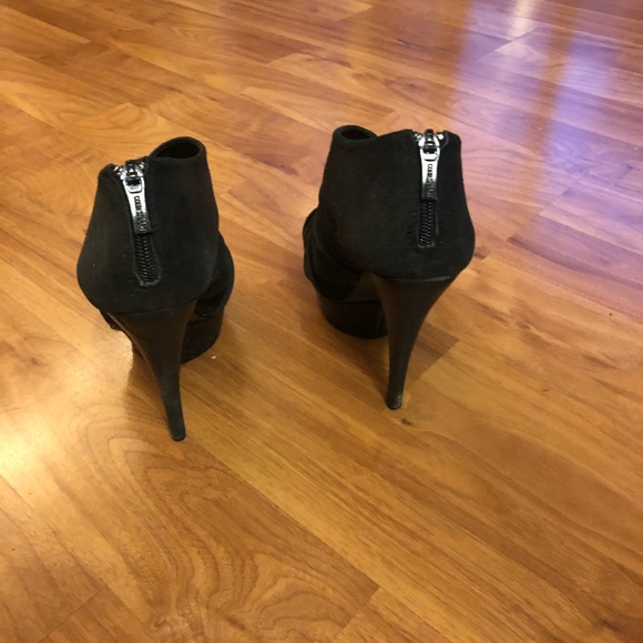 Heels from Victoria Secret - Picture 3 of 5